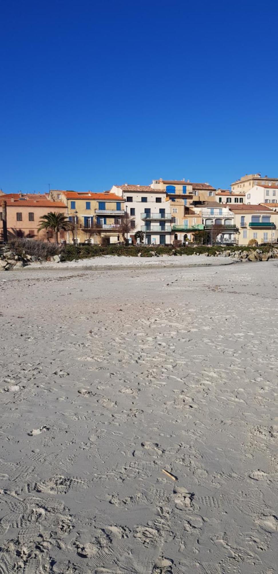 L'Ambre Apartamento LʼÎle-Rousse Exterior foto